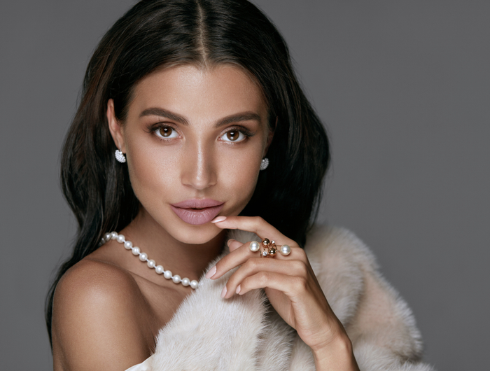 <h1>Clara Jewelry</h1>